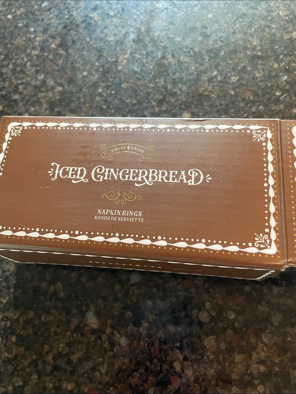 Pottery Barn Iced Gingerbread Napkin Rings New in Box Set of 4